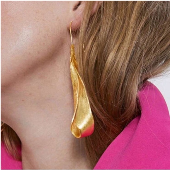 Jewelry - New! Teardrop Leaf Statement Drop Earrings (1050) NWOT